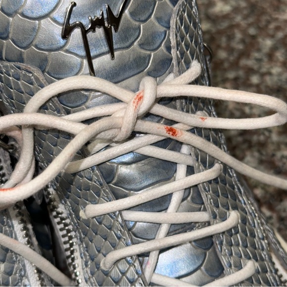 GIUSEPPE ZANOTTI Dual-Zip Textured Leather Sneakers - Picture 9 of 13